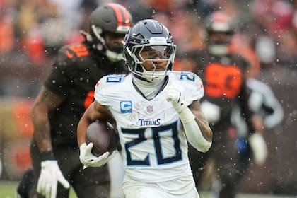 Pollard corre para 161 yardas y dos TDs mientras Titans superan 31-29 a Sanders y Browns