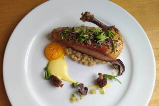 Pollo de campo confitado