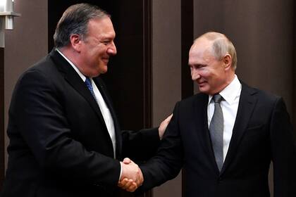 Pompeo y Putin, ayer, en Sochi