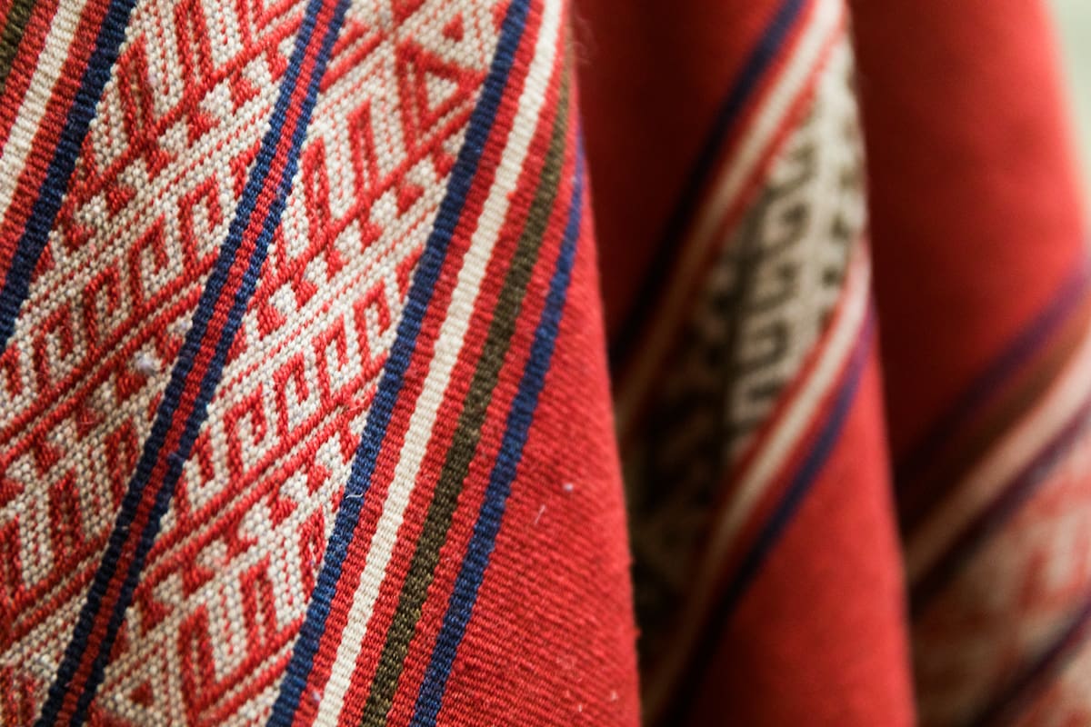 Ponchos coloridos.