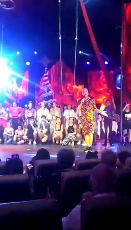"Poné el aire, rata". Flavio Mendoza se enfrenta al público que le reclamó más aire acondicionado