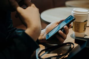 Poner límites al consumo digital es una forma de cuidar la salud mental y el descanso.