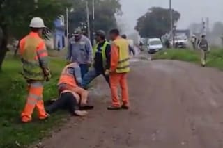 Un grupo de obreros detuvo a un delincuente que había amenazado a una mujer