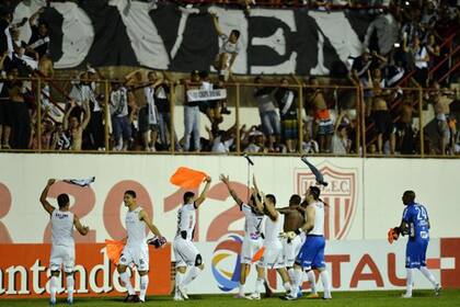 Ponte Preta festeja su inédita final de Copa Sudamericana