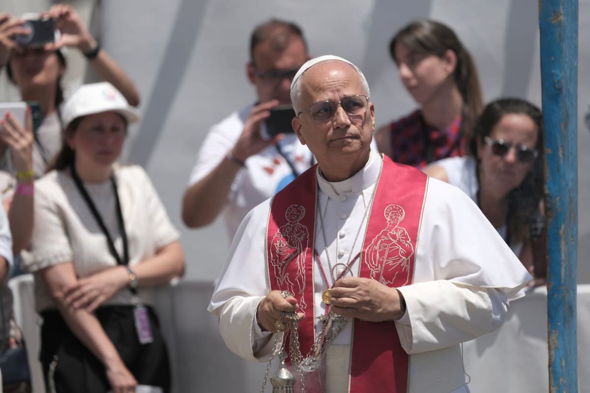 O Papa Leão XIV chegou às Ilhas Canárias e enviou uma mensagem forte à Europa em defesa dos migrantes