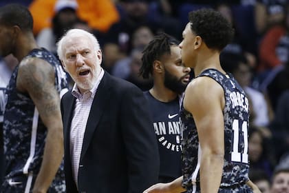 Popovich, en pleno partido