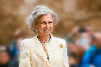 Por décadas, hubo un sinfín de rumores sobre el tiempo que la hoy reina emérita de España pasaba en la capital inglesa, donde vivía su hermano, el exrey Constantino II