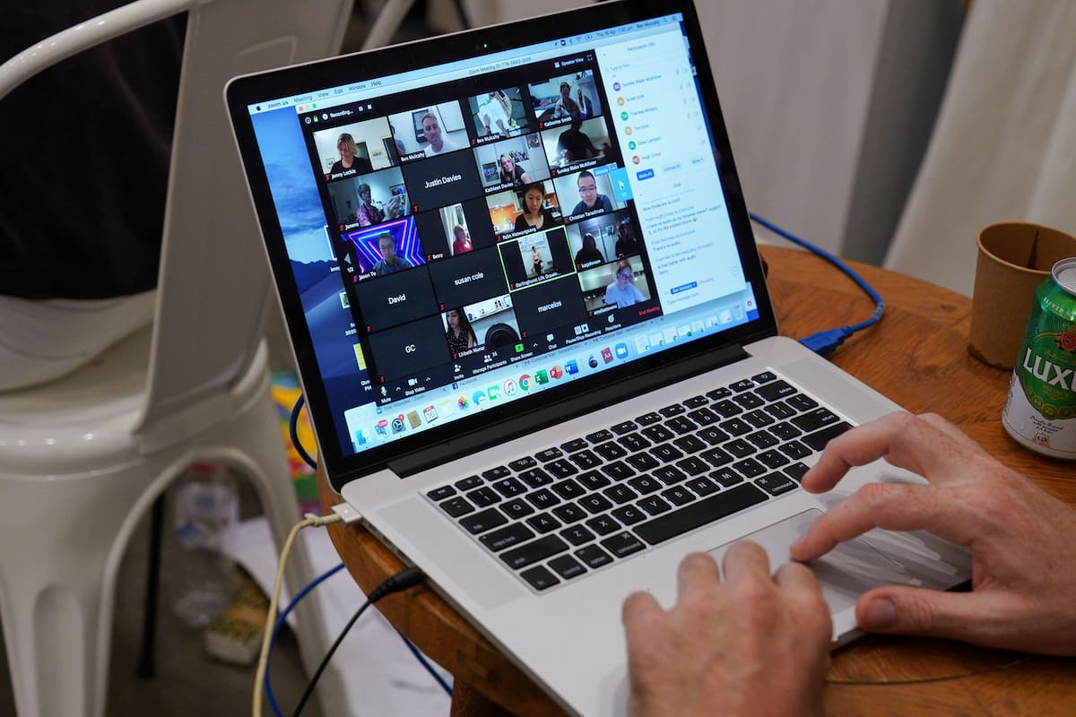 Por el aislamiento se la multiplicó el uso de aplicaciones virtuales para comunicarse, y se potenciaron las denuncias por cibercrímenes