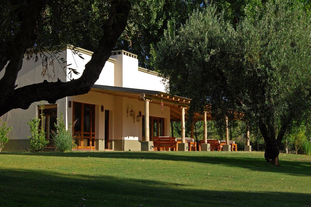 Por el aumento del turismo receptivo y el desembarco de las aerolíneas low cost, el mercado del lifestyle en el real estate crece con el desarrollo de emprendimientos top en tierras únicas