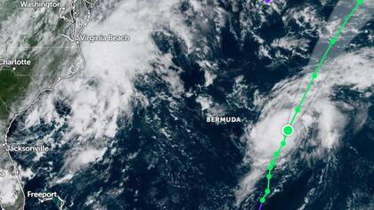 Por el momento, los vientos sostenidos de la tormenta alcanzan los 40 mph (65 km/h) con ráfagas más altas