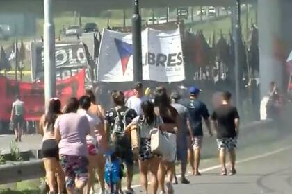 Por el piquete en Rosario, hay un corte en el camino hacia Buenos Aires