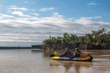 Por el Río Bermejo en kayak.