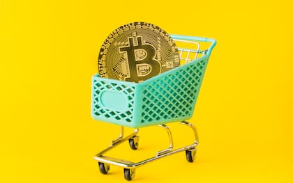 Por la caída de los dólares libres y las tasas de interés, creció la compra de bitcoin de los argentinos