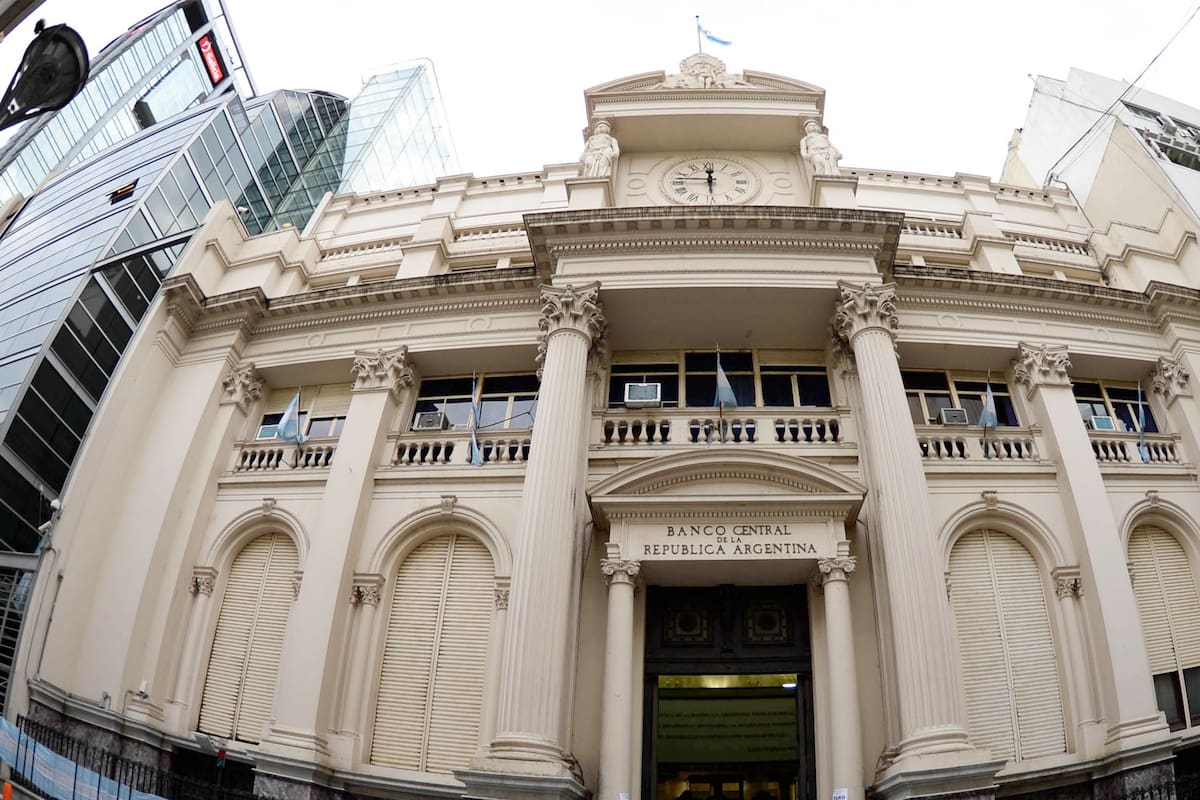 Por la emisión de bonos para salir del default, el Banco Central suma mañana US$ 7200 millones a sus reservas