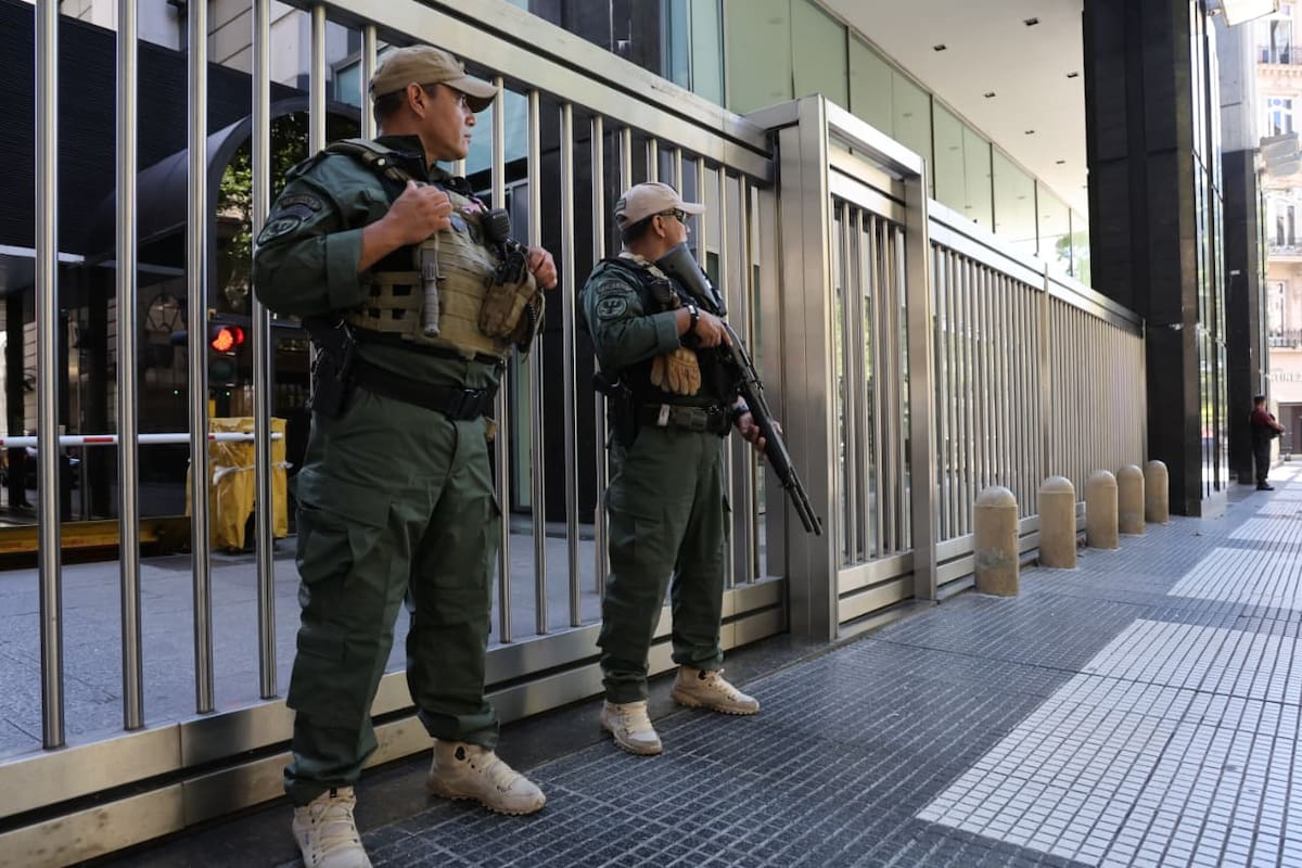 Por la guerra en Medio Oriente, el Gobierno porteño reforzó la seguridad en templos, escuelas y embajadas.
