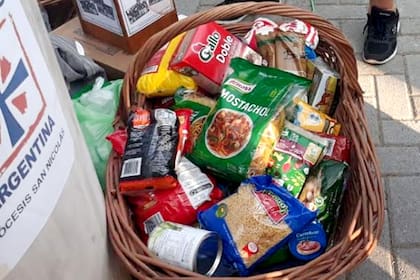 Por la pandemia, aumentó un 50% la asistencia alimentaria de Cáritas