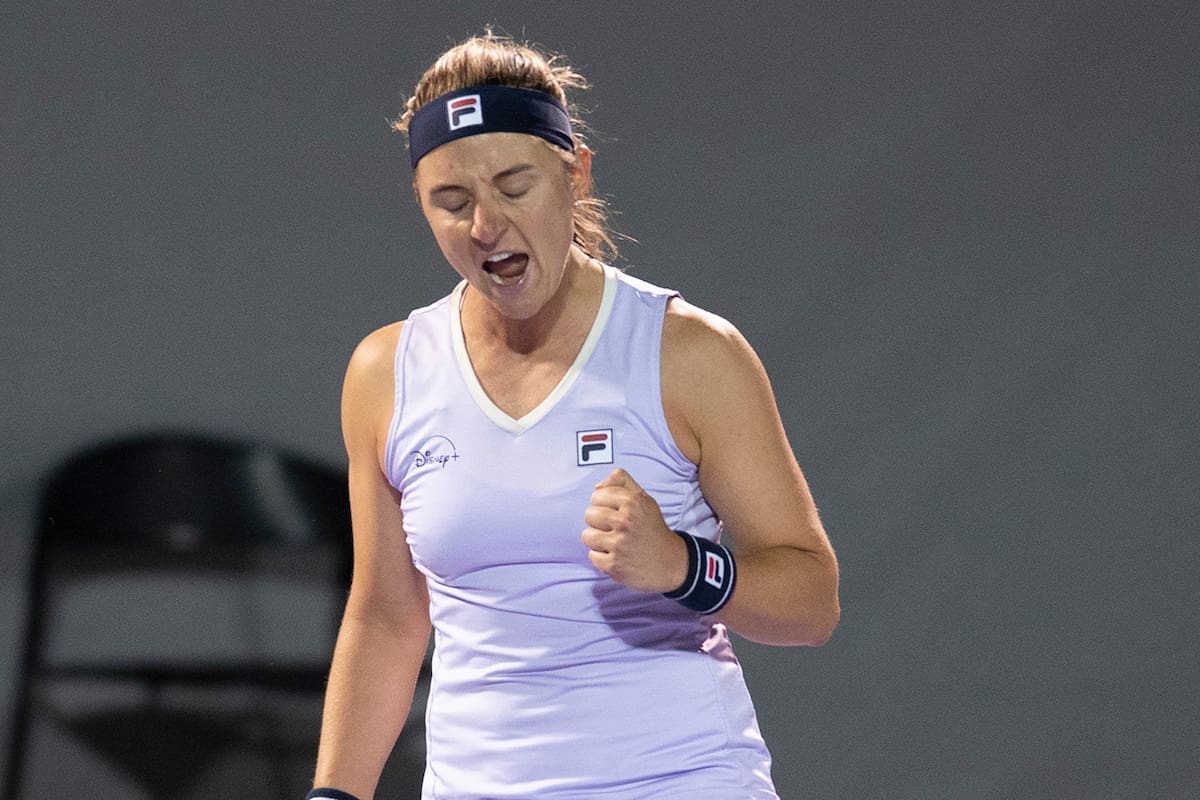 Por la primera ronda del torneo WTA 250 de Zapopan, en Guadalajara, Nadia Podoroska venció por 7-6 (8), 3-6 y 6-2 a la mexicana Olmos. En segunda ronda enfrentará a la italiana Cocciaretto.