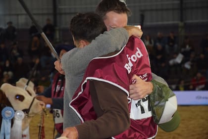 Por la tarde, en la pista indoor fue el turno de elegir los grandes campeones entre los animales a bozal. Fueron 120 animales los que pasaron por esta jura de bozales, con una calidad excelente, que fue reiterada en varias oportunidades por el jurado