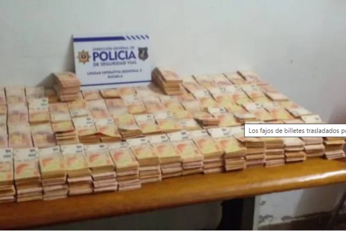 Por las rutas de Santa Fe: no supieron justificar por qué viajaban con $27 millones y quisieron sobornar a la policía