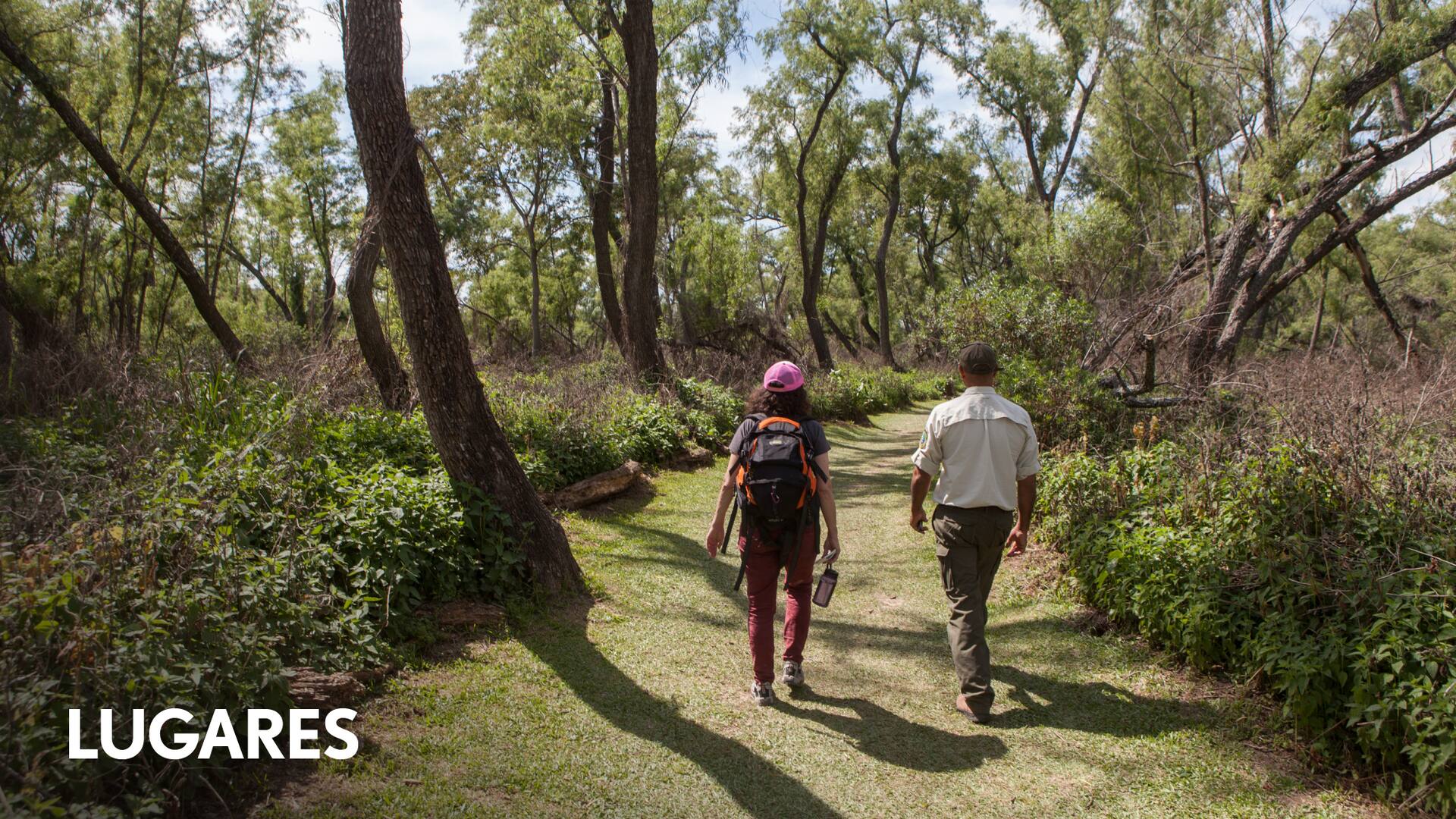 Por los senderos del Parque
Nacional Pre-Delta.