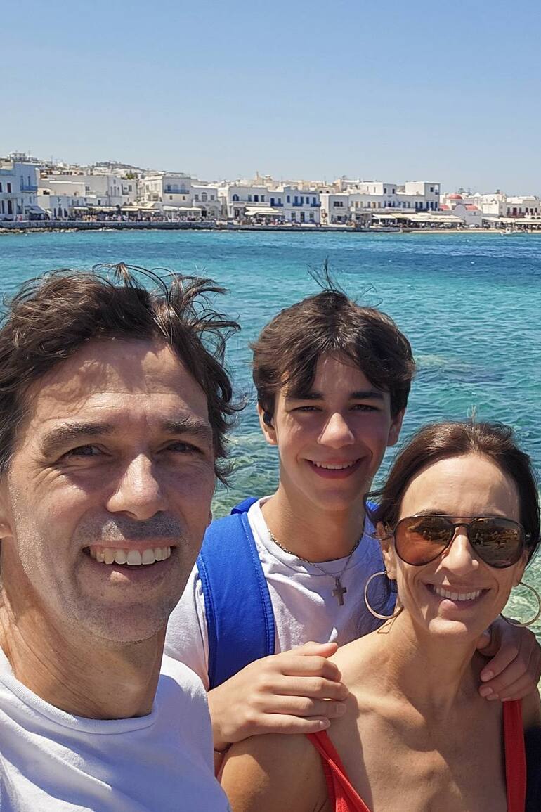 “Por más buen inglés que tengas seguimos siendo latinos"