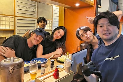 Por primera vez, Jacob Elordi y Kendall Jenner posaron para la lente en su última escapada romántica a Japón