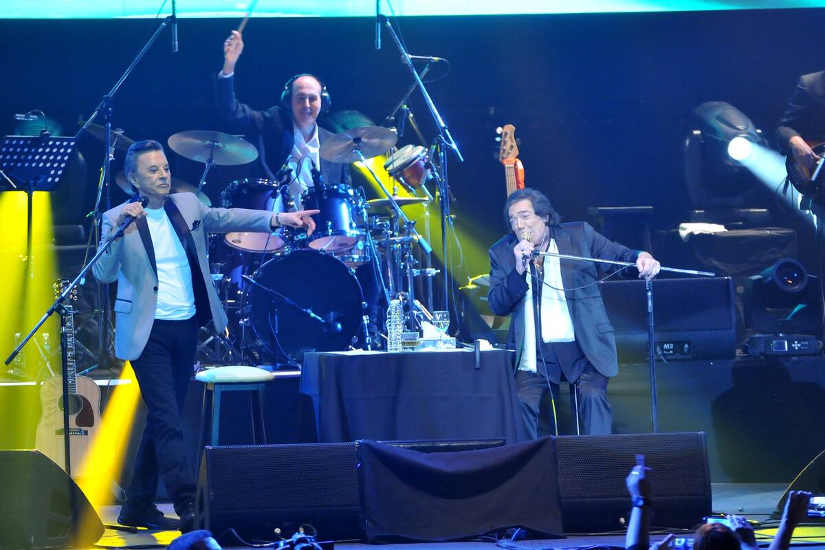 Por primera vez, los dos ídolos de la canción se presentaron juntos en un escenario