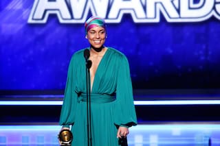 El poder femenino y latino de los premios Grammy