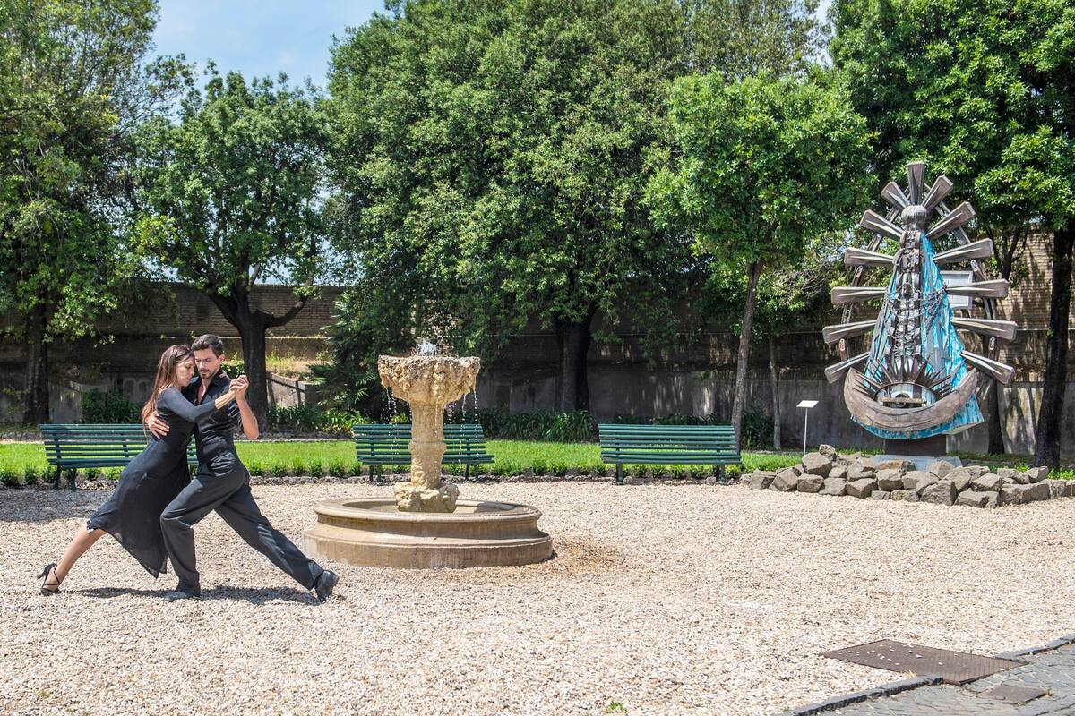 Por primera vez, se bailó tango en los jardines de los Museos Vaticanos