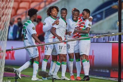 Por problemas legales, Surinam puede quedar fuera del Mundial 2026 (archivo)