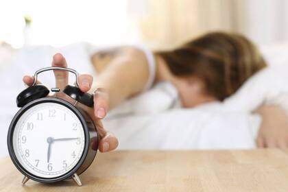 Por qué es perjudicial para la salud programar varias alarmas para despertarse