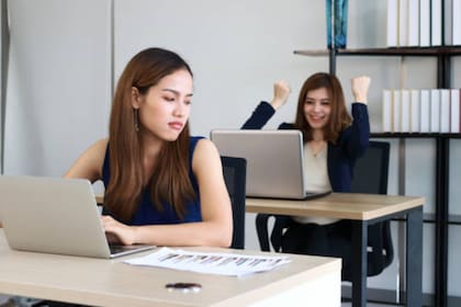 Por qué la envidia nos hace daño y cómo hacer para dejarla de lado