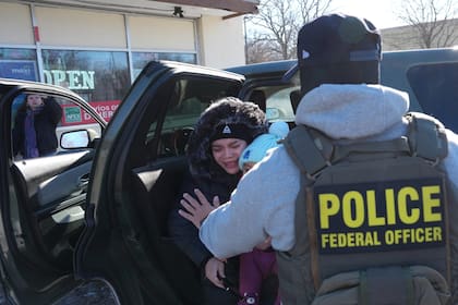 Por qué Trump eligió Minnesota para su mayor despliegue de agentes migratorios en EE.UU.