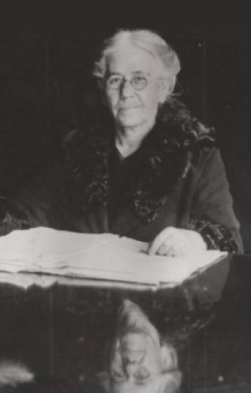 Por su dedicación la nombraron "Maestra de la Patria"