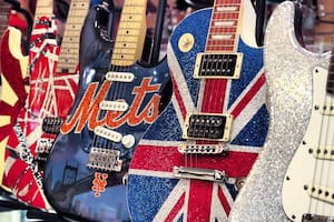 Por su protagonismos, las personas de Leo se identifican con las guitarras