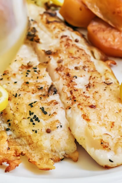Por sus nutrientes de alta calidad, los especialista recomiendan comer pescado una vez por semana.