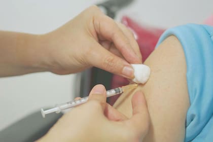 La Secretaría de Salud dispuso ampliar la vacunación para niños de seis a 11 meses