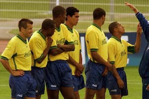 Por una cabeza: Zagallo ironizó sobre la estatura de Roberto Carlos