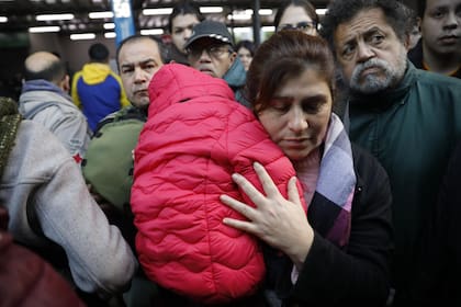 Por una medida de fuerza gremial los trenes circulan a 30 kmh; el tren Sarmiento tiene una demora de al menos 45 minutos.