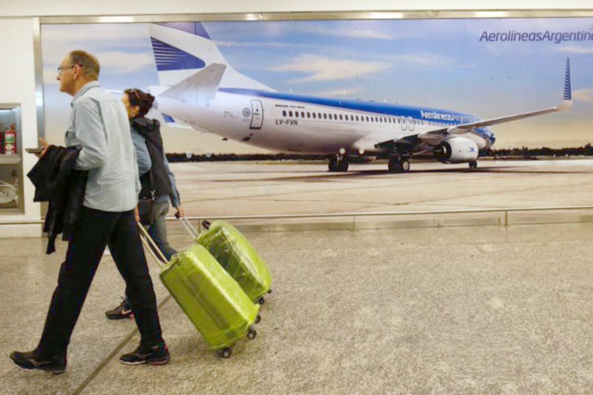 Por una protesta gremial de trabajadores de Aerolíneas Argentinas, hay paro general en todo el país