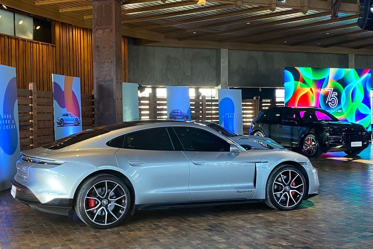 Porsche festejó sus 75 años en el mundo