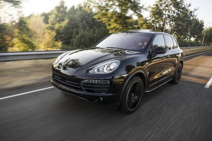 Porsche sacó del mercado 954 unidades del deportivo eléctrico Taycan 2024