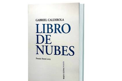 Portada de "Libro de nubes"