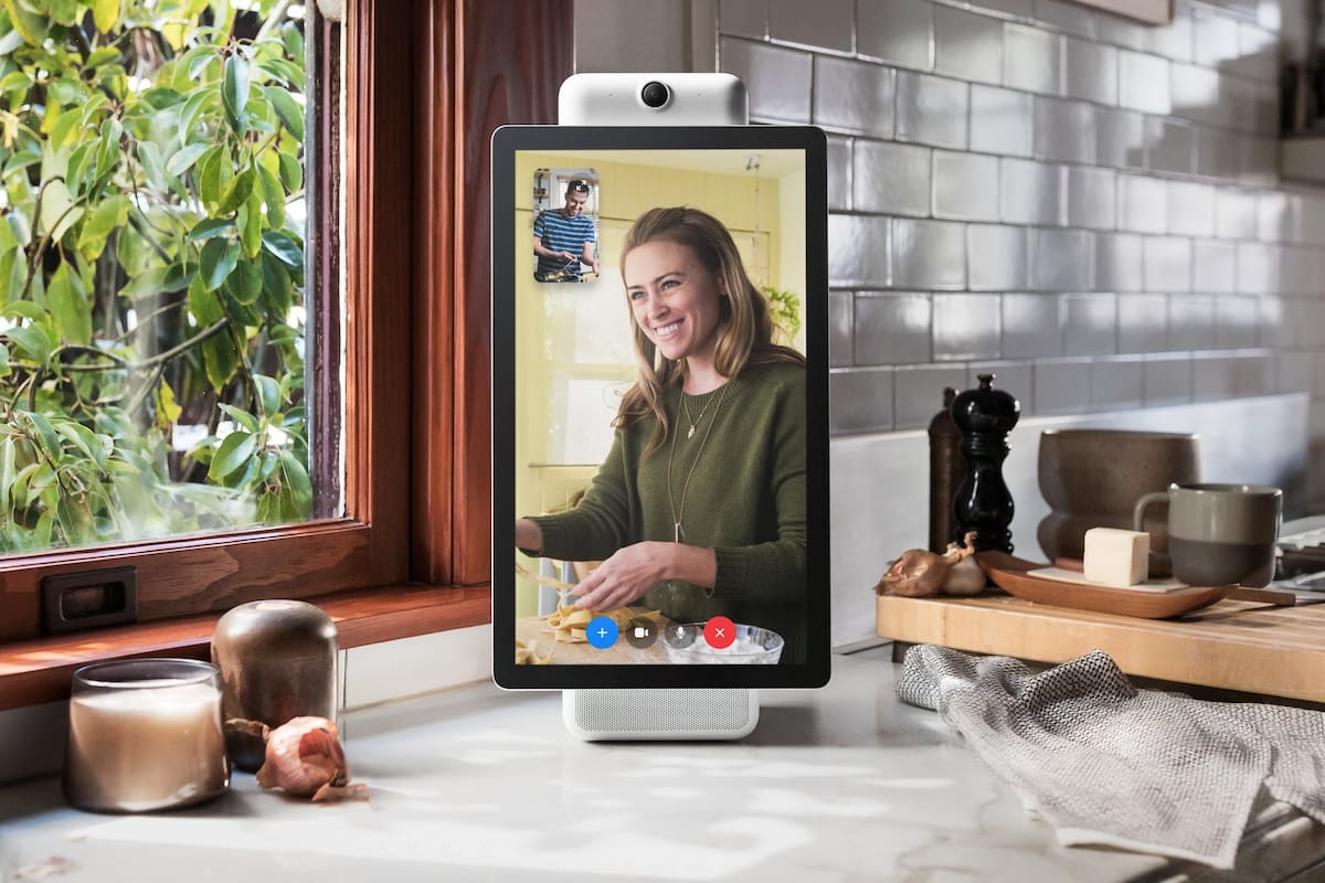 Portal es el dispositivo hogareño de Facebook para hacer videollamadas