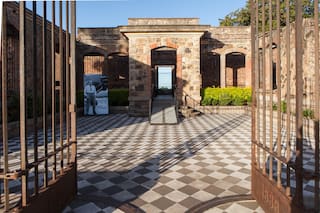 El castillo francés y las dos "princesitas" que inspiraron el libro de Saint Exupéry