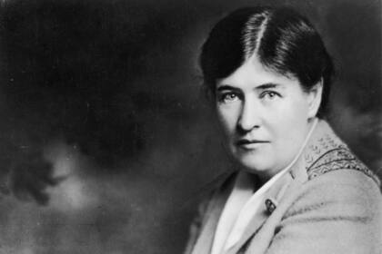 Portrait of Willa Cather, circa 1900s. (Photo by Fotosearch/Getty Images).