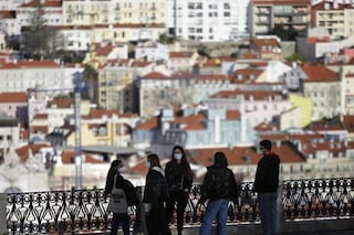 Cómo es la vida en el país europeo en el que el Covid ya es endémico