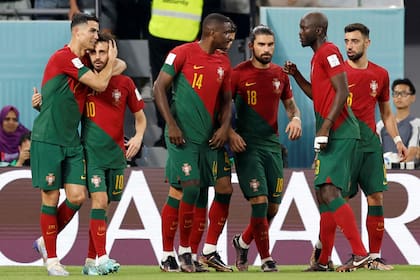 El festejo del equipo de Portugal al vencer a Ghana