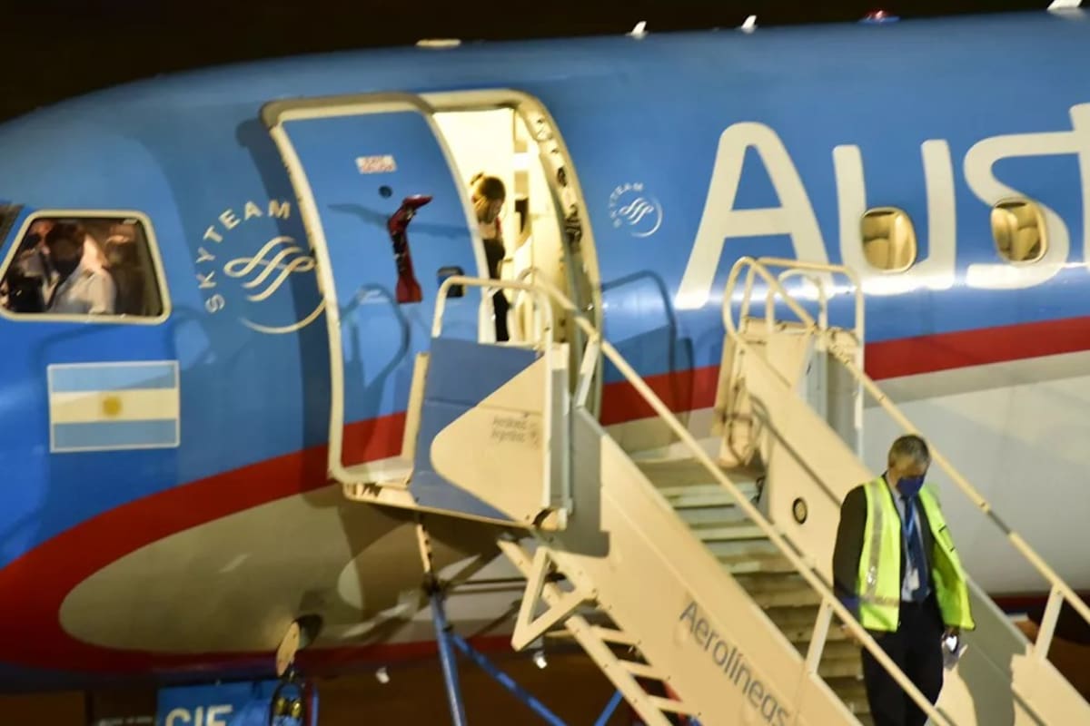 Posadas: ocultó que tiene Covid y ahora todos los pasajeros están en cuarentena