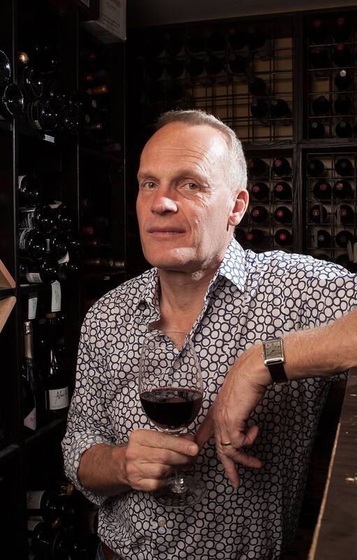 Poseedor del título Master of wine, Tim Atkin es un destacado crítico de vinos y jurado de certámenes internacionales